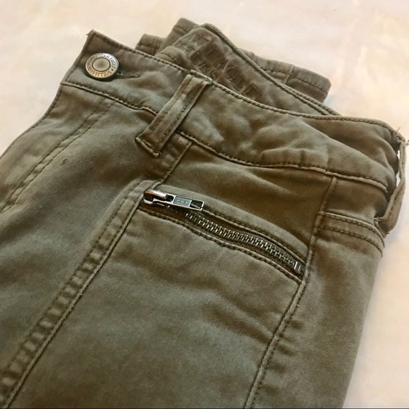 American Eagle Outfitters Denim - olive high-rise jeggings